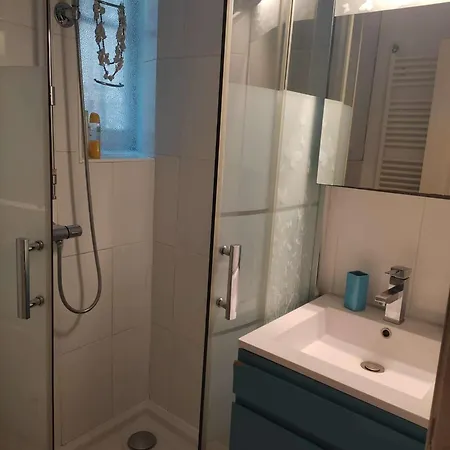 Le Miroir Aux Fées