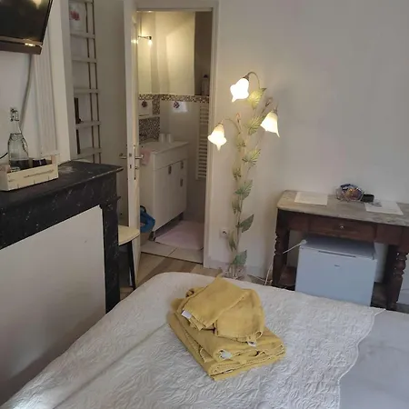 Bed and breakfast Le Miroir Aux Fées 2*