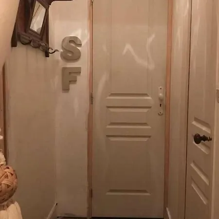Le Miroir Aux Fées 2*