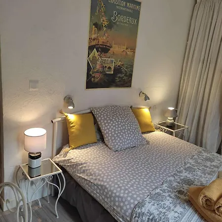 Le Miroir Aux Fées Bed & Breakfast Bordeaux