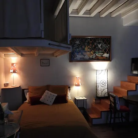 Nocleg ze śniadaniem Le Miroir Aux Fees 3*