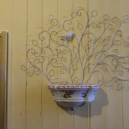 Le Miroir Aux Fees 3*