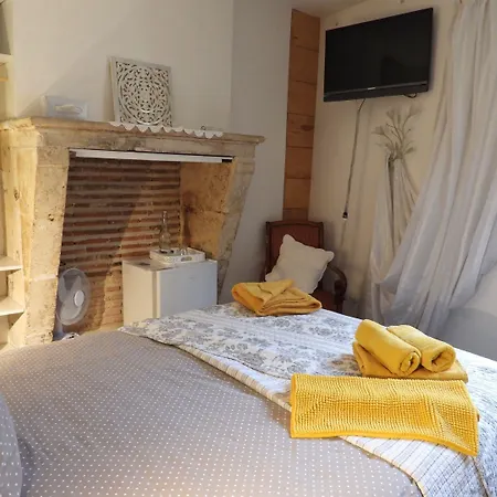 Bed & Breakfast Le Miroir Aux Fees 3*