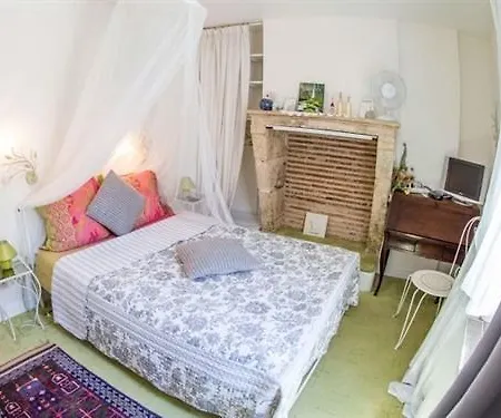 Bed & Breakfast Le Miroir Aux Fees 3*