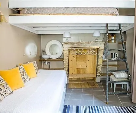 Le Miroir Aux Fees Bed and Breakfast Μπορντό