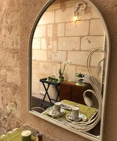 Le Miroir Aux Fees Bed & Breakfast 3*