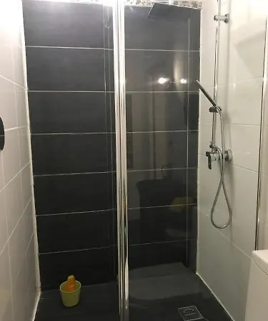 Bed & Breakfast Le Miroir Aux Fees 3*