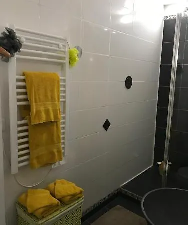 Le Miroir Aux Fees 3*