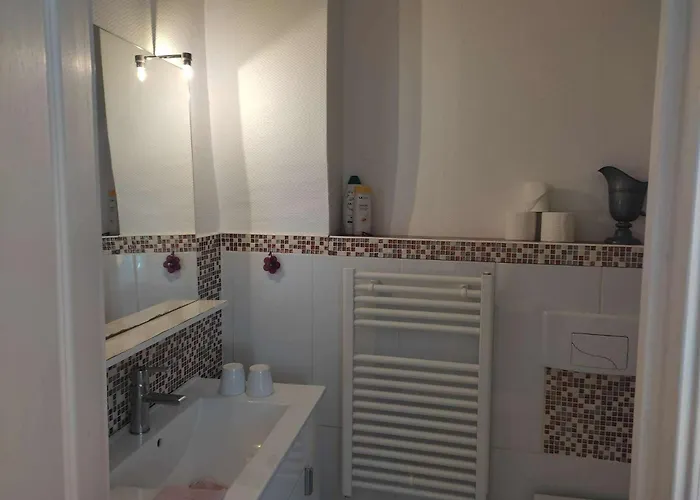 Bed & Breakfast Le Miroir Aux Fees 3*
