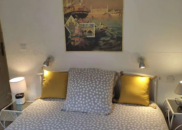 Le Miroir Aux Fees 3* Bordeaux