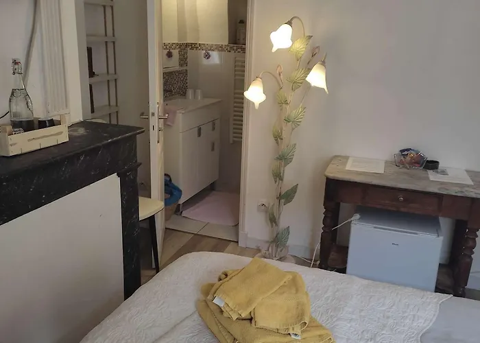 Bed and Breakfast Le Miroir Aux Fees 3*