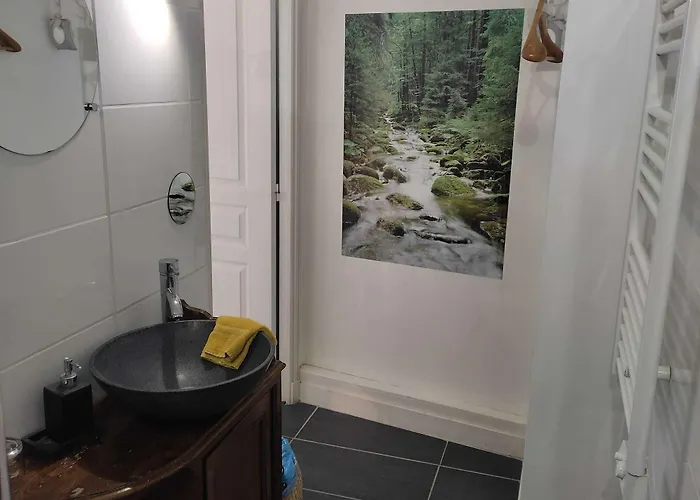 Le Miroir Aux Fees Bed & Breakfast