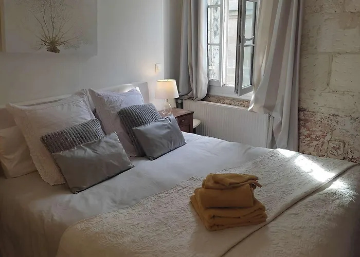 Bed & Breakfast Le Miroir Aux Fees 3*