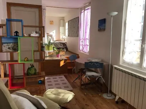 Le Miroir Aux Fees