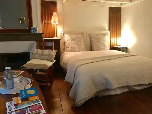 Le Miroir Aux Fees Bed & Breakfast 3*