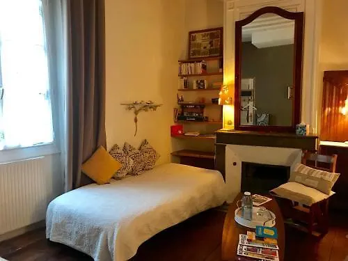 Le Miroir Aux Fees 3* Bordeaux