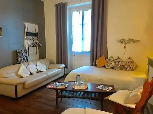 Bed & Breakfast Le Miroir Aux Fees 3*
