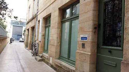Le Miroir Aux Fées 3*