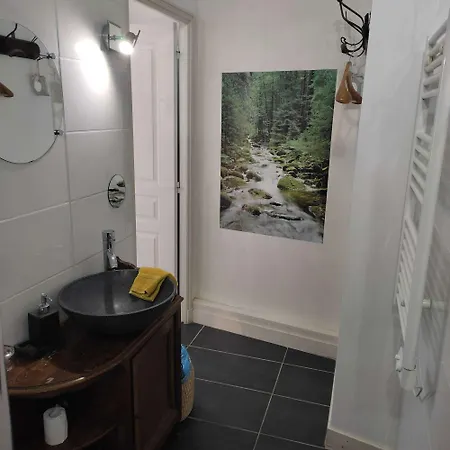 Le Miroir Aux Fees Panzió