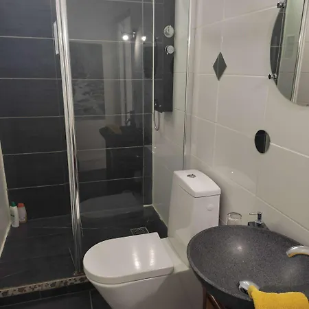 Panzió Le Miroir Aux Fees 3*