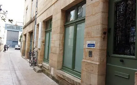 Le Miroir Aux Fées 3*