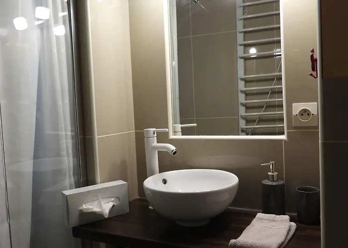 Le Miroir Aux Fees B&B