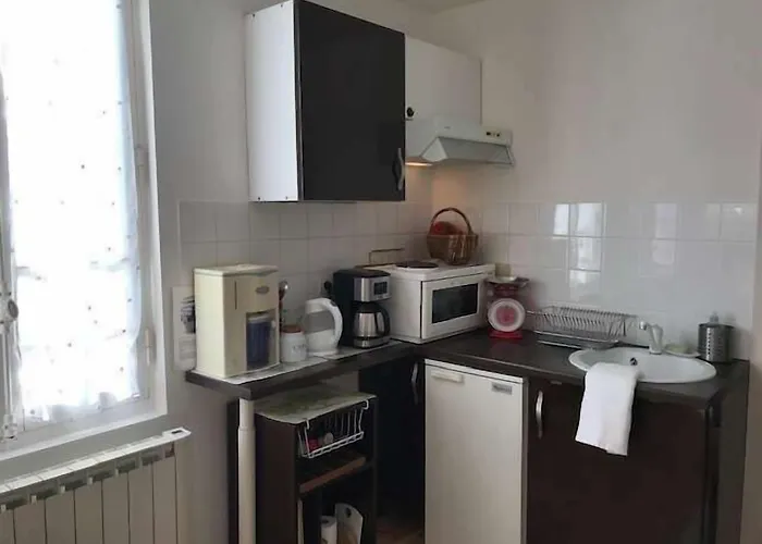 B&B Le Miroir Aux Fees 3*