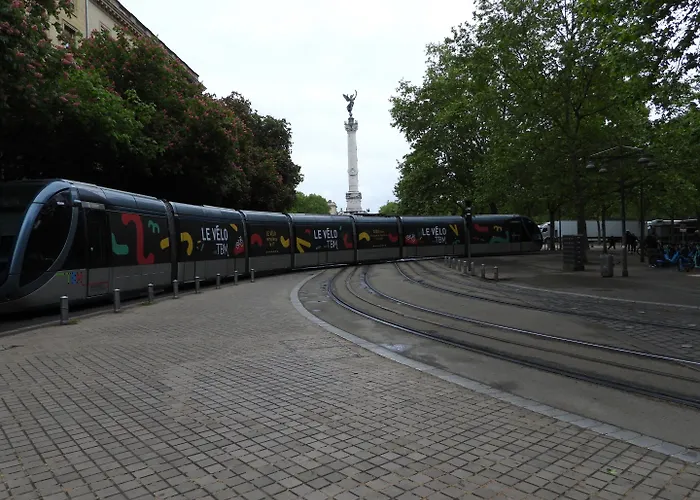 Le Miroir Aux Fees 3*